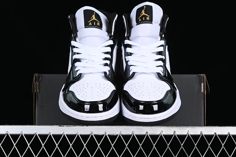 All categories Air Jordan Jordan series basketball shoes Air Jordan 1 Mid Air Jordan 1 Mid SE AJ1 Joe 1 small black gold patent leather mid-top basketball shoes 852542-007